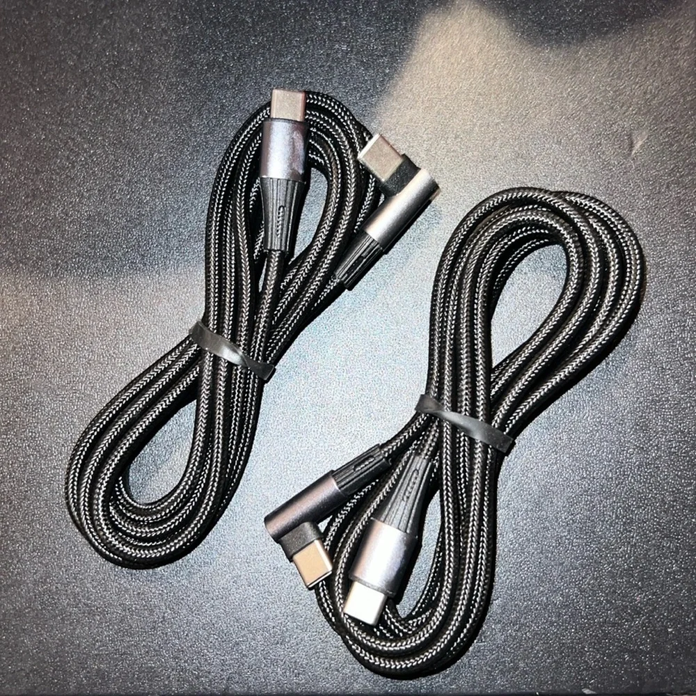 1 USB C chargers